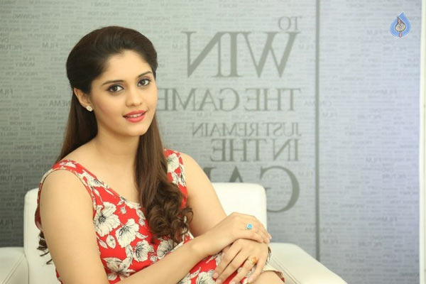 surabhi interview,express raja movie,sharwanandh,merlapaka gandhi  సినీజోష్ ఇంటర్వ్యూ-సురభి!